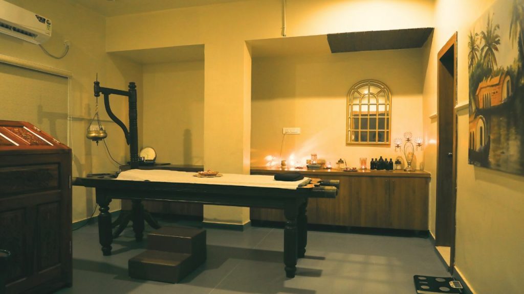 Clean and peaceful treatment room at best Ayurveda clinic near me Clean and peaceful treatment room at best Ayurveda clinic near me